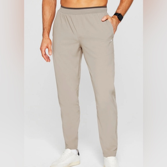 NWT, Fabletics The Fundamental Pant, Brutalist Khaki, L Reg, N62 - Picture 1 of 3